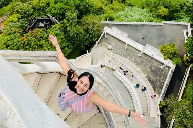 Kandy City Tour & Famous Ambuluwawa Tower with Friendly Chauffeur - Bahirawakanda Buddha, gem museum, and Peradeniya Gardens: culture plus a long walk