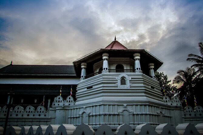 Kandy Full-Day Tour - Stop 6: Hemachandras Jewellers and Sri Lanka’s gem world
