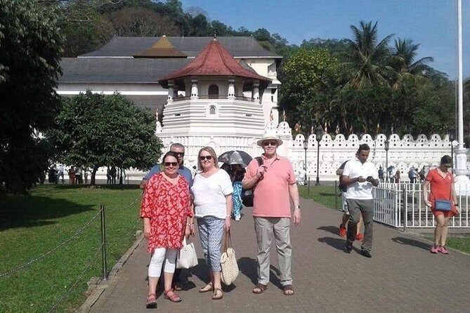 Kandy to Colombo Airport (Airport Drop) or Negombo - Vehicles, comfort, and the English-speaking chauffeur question