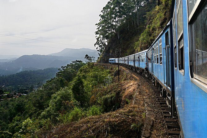 Kandy to Ella train ride on (Train No: 1005 "Podi Menike") - Onboard Reality: Doors, Cool Air, and How to Avoid Photo Regrets