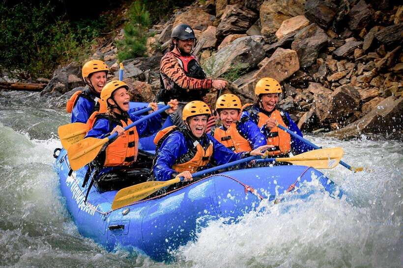 Kandy to Kithulgala White Water Rafting on the Kelani River - Tea, herbs, and woodcarving: Why the cultural stops make sense