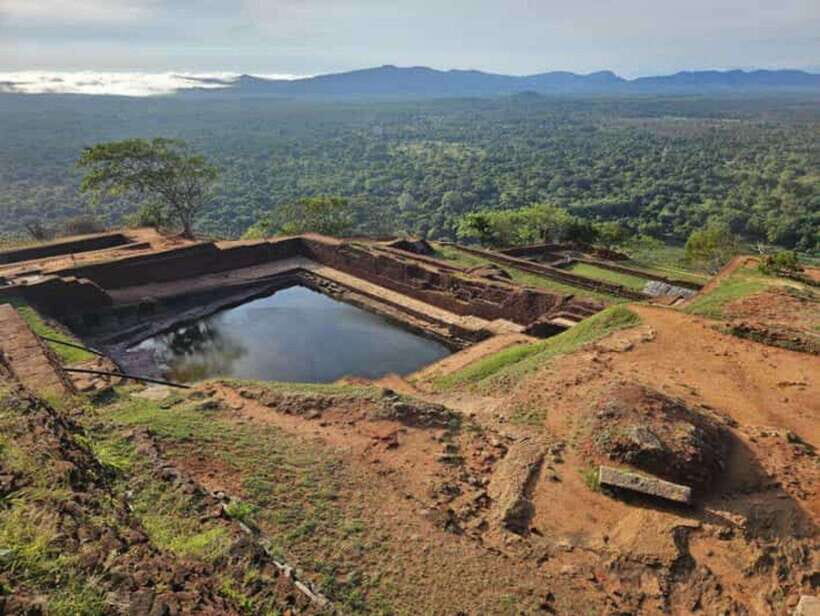 Kandy to Sigiriya Private Tour by Tuk Tuk with All Fees - How the Guide Makes or Breaks This Day