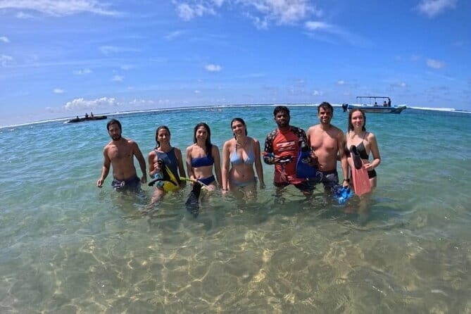 Mirissa Unforgettable Snorkeling Experience with Turtles - Photo spot time and beach breathing room