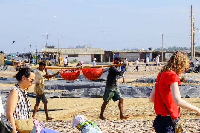 Negombo City Tour by Tuk Tuk - Browns Beach: a simple public finish with food carts