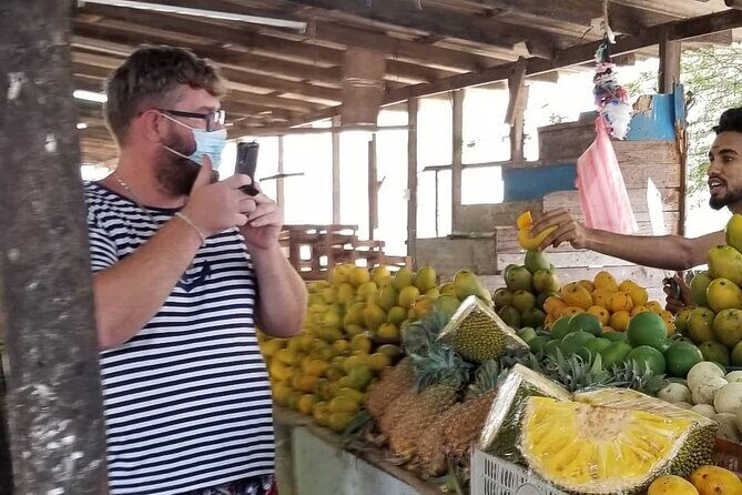 Negombo Express Food Tour with 7+ Tastings - Ending with Negombo seafood kottu roti and coconut rotti