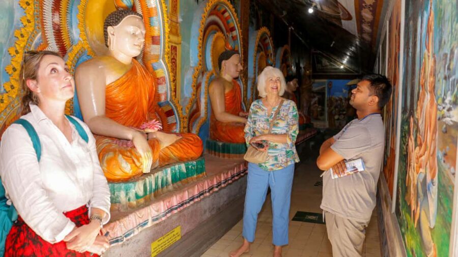 Negombo: private half day city tour with hotel transfers - The Dutch canal and Fort: history without the heavy lectures