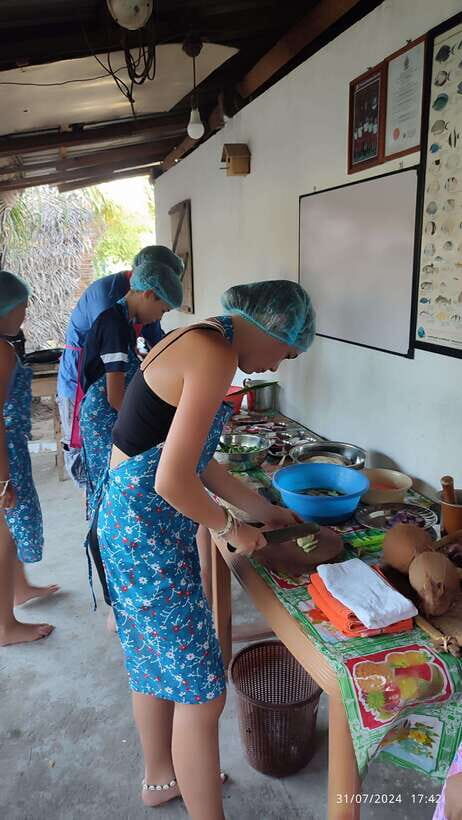 Nilaveli: Sri Lankan Cooking Class with a Local Family - The 5-hour flow: what happens from stove to sitting down