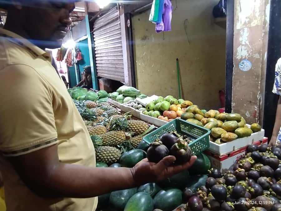 Nilaveli: Trinco City tour by Tuk Tuk - Sri Lakshmi Narayana Perumal Kovil: Golden Temple etiquette you should know