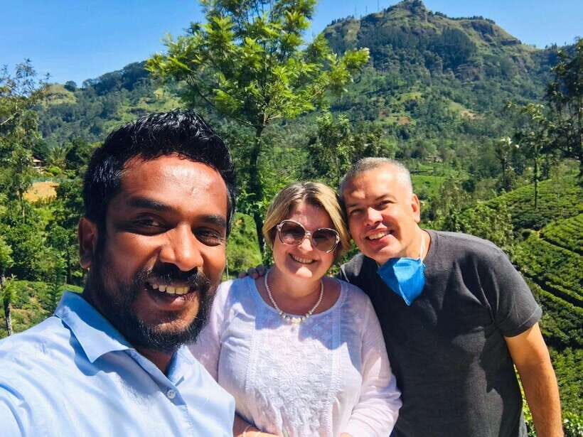 Nuwara Eliya: Tea Factory and Victoria Park Tour by Tuk Tuk - Gregory Park loop, Nuwara Eliya Post Office, and local markets