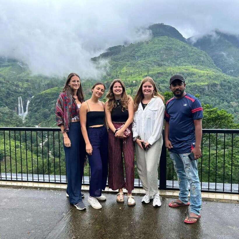 Nuwara Eliya: Tea Factory and Victoria Park Tour by Tuk Tuk - Victoria Park, Golf Club and Lake Gregory: colonial town at walking speed