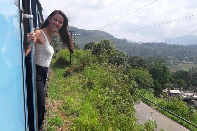 Nuwaraeliya (Nanuoya) to Ella Reserved Train Tickets - What the train ride actually feels like between Nuwara Eliya and Ella
