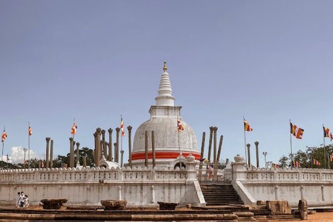 One Day Tour - Sacred city of Anuradhapura & Sacred city of Mihintale. (Sunset) - The guide factor: why Lampa’s style matters