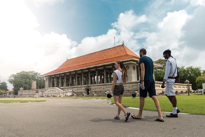 Original Tuk Tuk Safari Afternoon Tour - 3:30 PM in Colombo: Why the timing matters