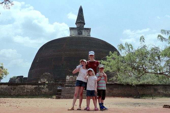Polonnaruwa Day Tour with Lunch by Mahaweli - Polonnaruwa Vatadage: A Great Start to the Ancient City