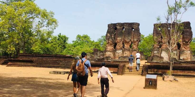 Polonnaruwa Sight Seeing Tour and Minneriya Elephant Safari - Polonnaruwa Ancient City: Gal Vihara, Royal Palace, and Parakrama Samudra
