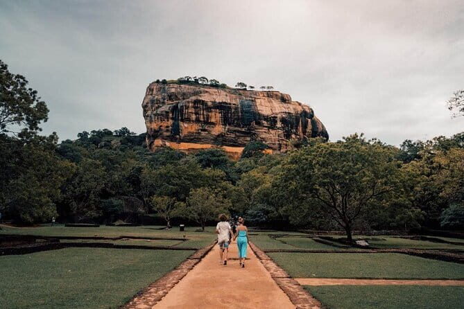 Private Car & English-Speaking Driver – Sri Lanka Island wide - Multi-day private hire: why driver accommodation and meals are a big deal