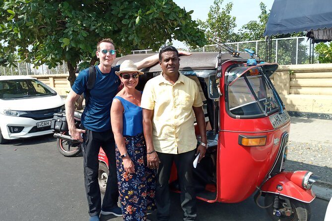 Private City tour in Colombo By tuk tuks or Cars - Stop 1: Gangaramaya Temple and Its Relics (Plus One Hour to Look Closely)