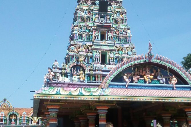 Private City tour in Colombo By tuk tuks or Cars - Stop 4: Gem Museum Visit and What You Can Learn in One Hour