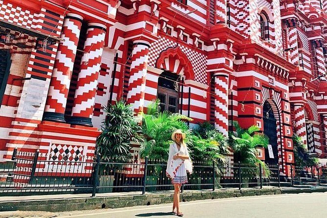 Private Colombo Sightseeing By Tuk Tuk - Jami Ul-Alfar Mosque and the city sights outside the walls