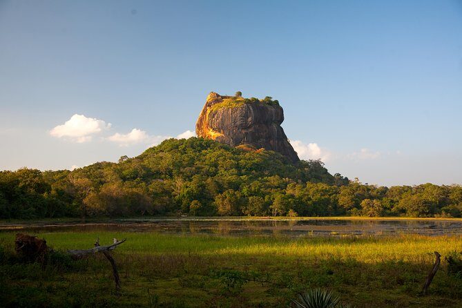 Private day tour to Sigiriya and Dambulla from Colombo - Should You Book This Colombo to Sigiriya and Dambulla Private Tour?