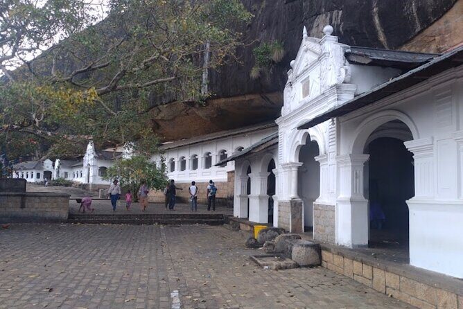 Private Full Day Tour Sigiriya and Dambulla From Kandy - Private Pickup From Kandy: How the day stays manageable