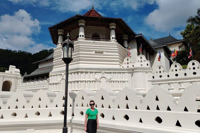 Private Kandy City Tour: Temple of the Tooth & Lake Highlights - Key highlights of this Kandy City Tour