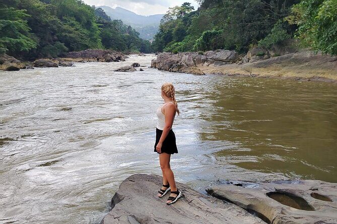 Private Kandy City Tour: Temple of the Tooth & Lake Highlights - Private driver-guide: tuk-tuk or van in Kandy