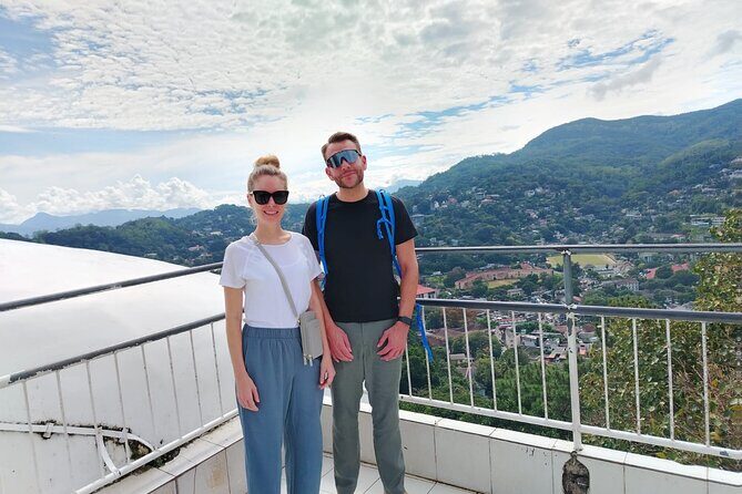Private Kandy City Tour: Temple of the Tooth & Lake Highlights - Cultural show at Kandy Lake Club: an hour well spent