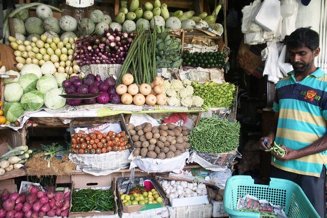 Private Market Visit and Cooking Class with Private Transfers from Kandy Hotels - Transfers in a tuk tuk or van: smooth and simple from Kandy hotels