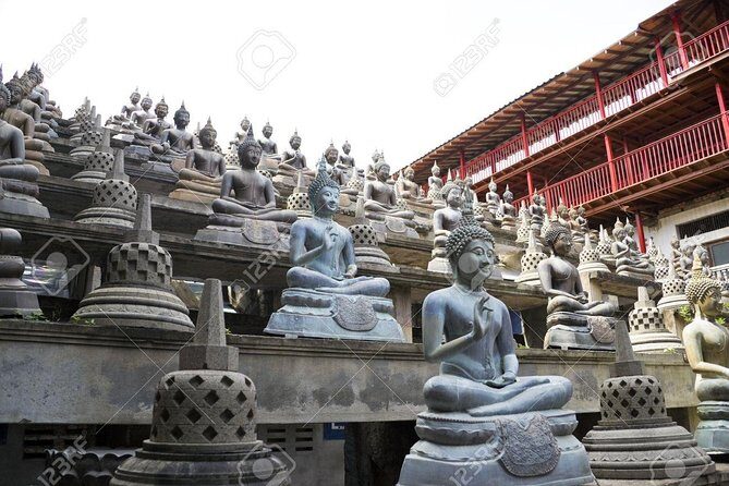 Private Night Tour in Colombo with Street Food Tasting - Gangaramaya and Kelaniya: temple visits that feel quieter at night