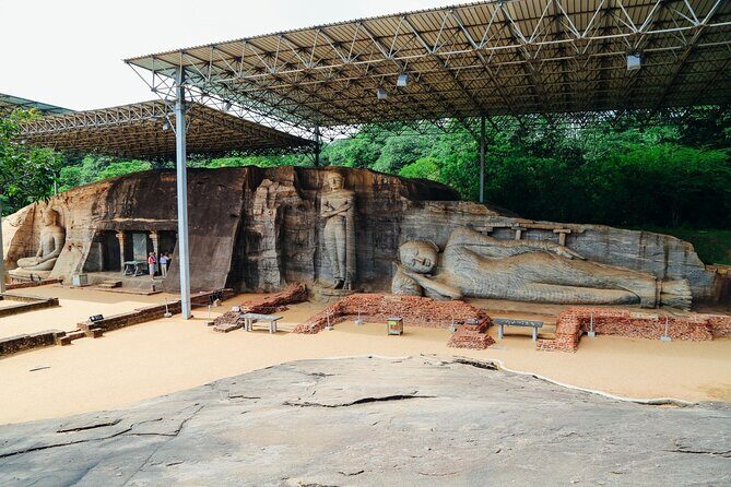 Private Polonnaruwa Sightseeing Day Tour from Sigiriya - Getting from Sigiriya into Polonnaruwa smoothly