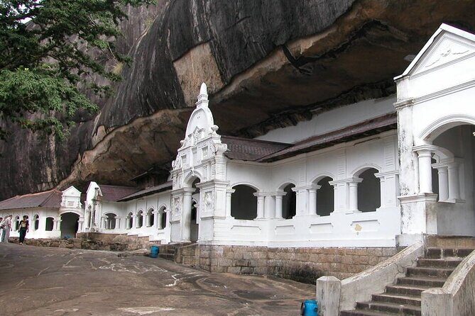 Private Sigiriya Day Tour and Authentic Sri Lankan Lunch Buffet - Oak Ray Woodcarving Stop: Craft Culture Without the Hard Sell