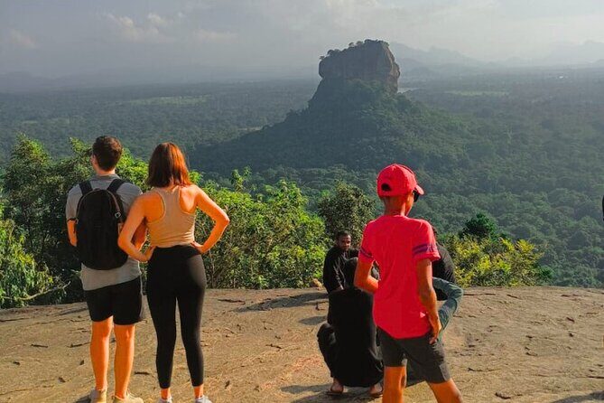 Private Taxi Service Around Sri Lanka with Airport Pickup & Drop - Luggage Help: Why It’s More Than a Nice Touch