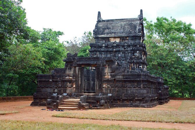 Private Tour to Dambulla and Sigiriya from Kandy in a A/C Car - Stop 2: Nalanda Gedige, the center-of-Sri Lanka myth (and the art)
