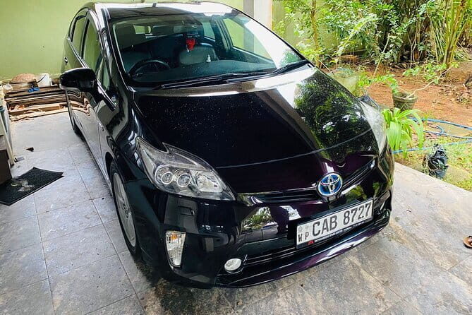 Private transfer from Colombo Airport to Bentota Hikkaduwa Galle - Meet-and-greet at Colombo Airport: name sign and real pickup help