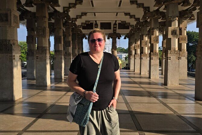 Ride and Explore Colombo and Food By Tuk Tuk Tour All Inclusive - Sambodhi Chaithya, Fort Clock Tower, and the Ocean Line