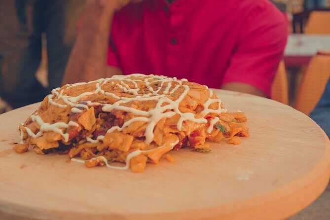 Rustic taste & Cultural tales Food Tour Colombo - Stop 1: Cinnamon Gardens for a quick taste of Colombo’s everyday tempo