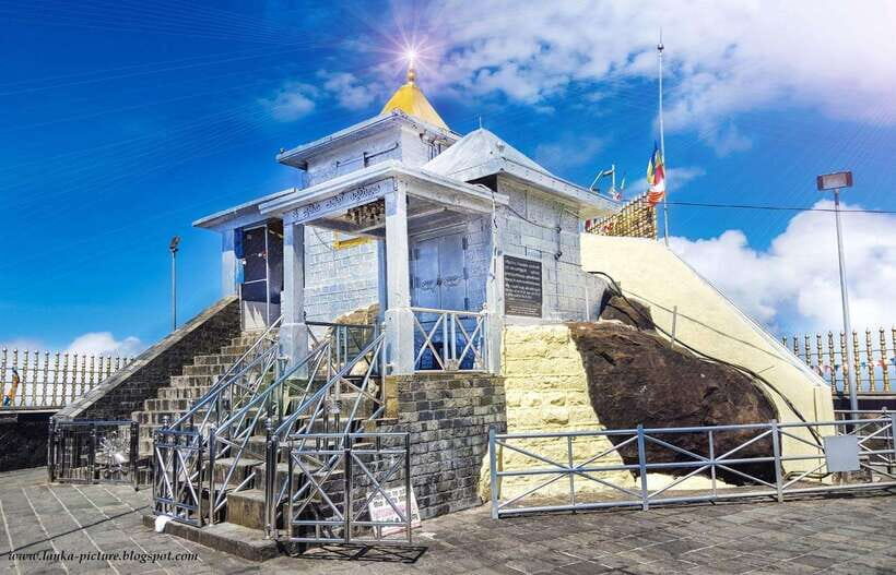 Sacred Sunrise Adventure: Adam’s Peak Day Tour - Sunrise at the Summit: When the Footprint Mark Gets Real