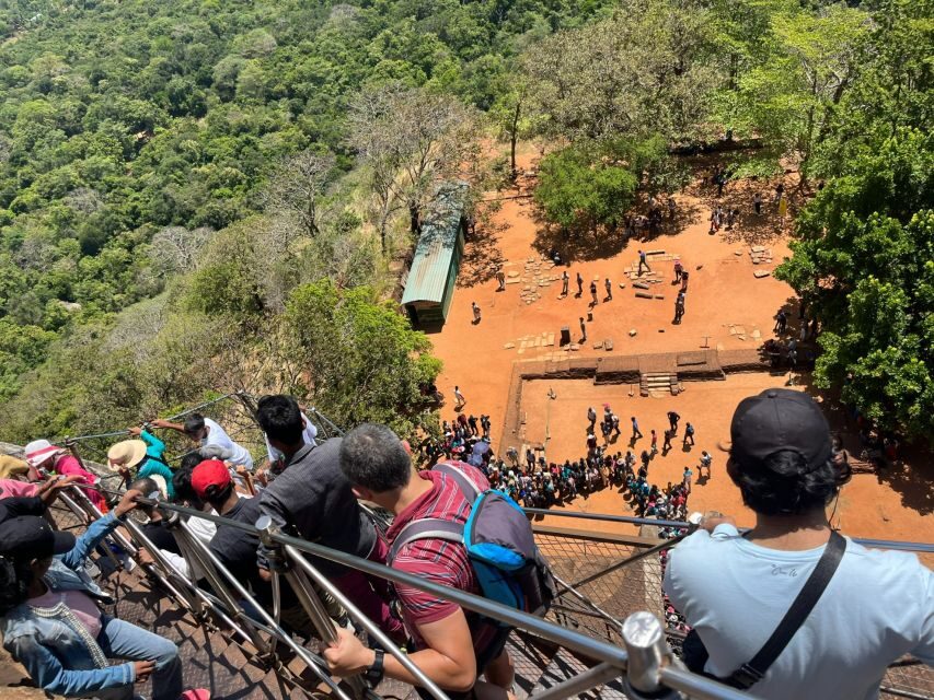 Sigiriya and Dambulla day tour from Ella - Lunch and Coffee Stop: Fuel for the Ride Back
