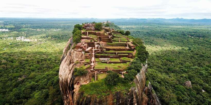 Sigiriya and Dambulla Private Full-Day Tour - Dambulla Golden Caves: where the day gets spiritual (and scenic)
