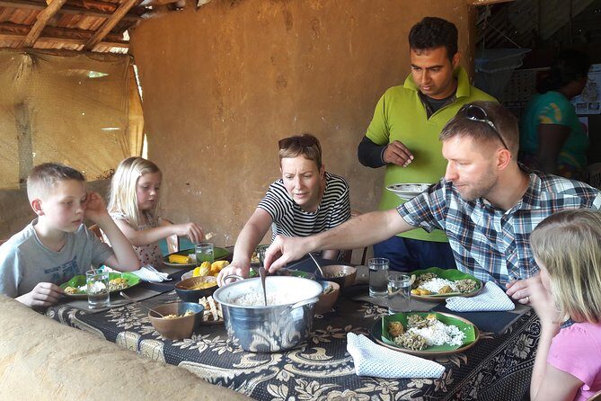 Sigiriya Cycle Tour: Explore Village Life in Sigiriya & Enjoy a Village Lunch - Weather, getting ready, and keeping the ride comfortable