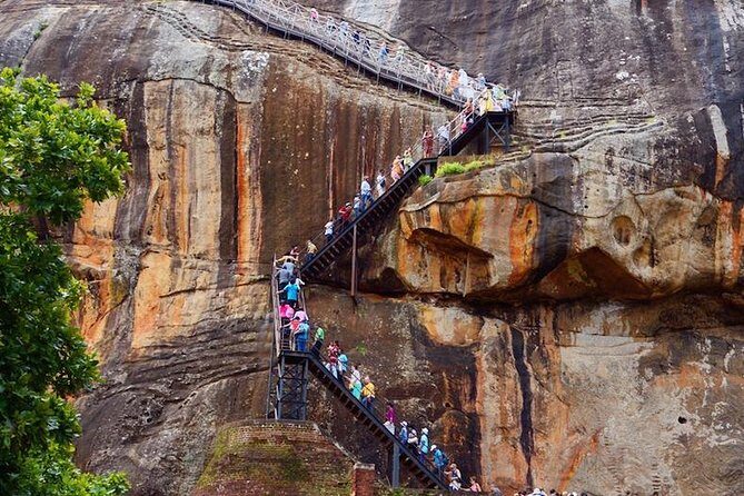 Sigiriya Day Tour From Colombo - Why this private Sigiriya and Dambulla day trip starts so early