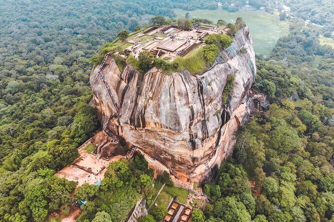 Sigiriya Day Tour From Colombo - Lunch break planning before Dambulla caves