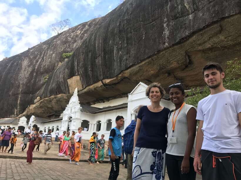 Sigiriya Lion's Rock & Dambulla Golden Cave Temple Trip - Day 1: Dambulla Golden Cave Temple, plus the market side of real life