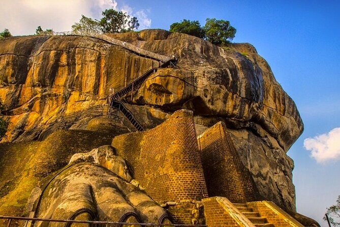 Sigiriya Rock & Cave Temple with Jeep Safari Private Day Trip - The Sigiriya Museum and the short stops that keep the day from feeling rushed