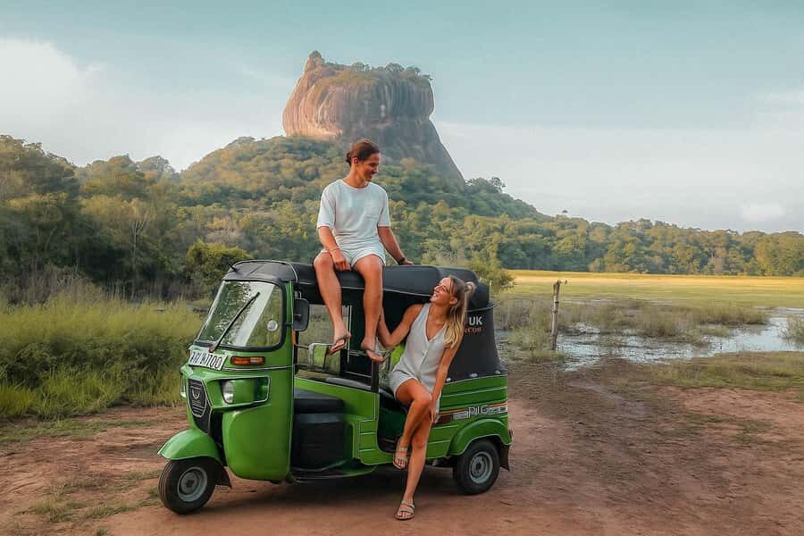 Sigiriya: Sigiriya or Pidurangala Sunrise/Sunset Hike - The driver experience: on-time pickup and real waiting time