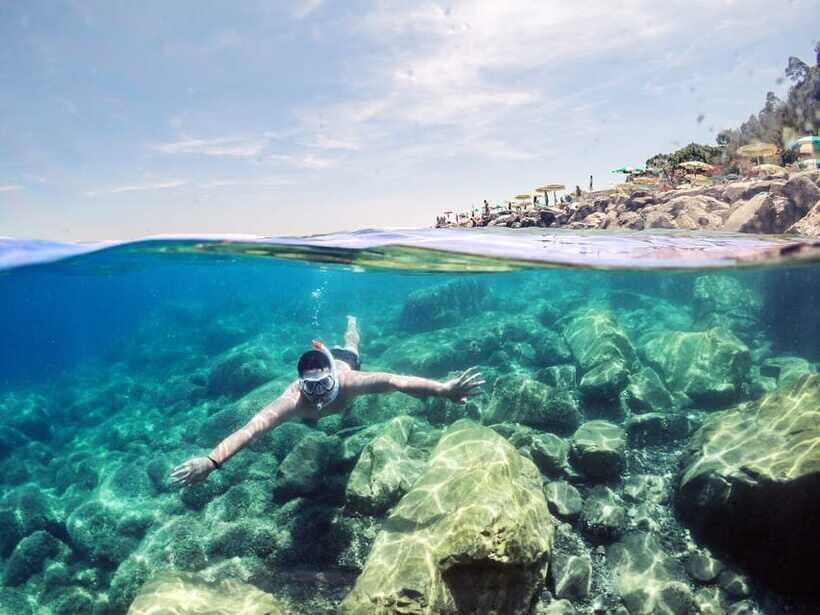 Snorkeling in Unawatuna - The Instructor Factor: English and Singhalese Guidance