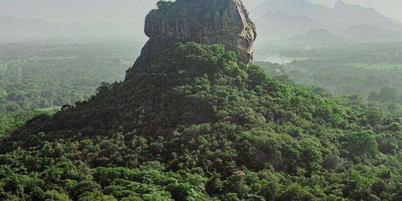 Sri Lanka: 3N4Day guided FULL TOUR with hotel accommodations - Day 3: Spice garden, gem factory tour, and the Temple of the Tooth in Kandy