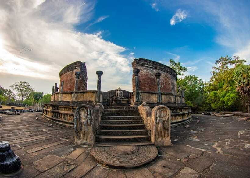 Sri Lanka: 4-Day Private Tour Focusing on Cultural Triangle - Minneriya National Park safari: elephants, not just a photo stop