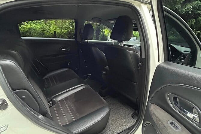 Sri Lanka Car and Driver Hire - Private Driver and Chauffeur - A transfer day to places like Kandy (and why it matters)